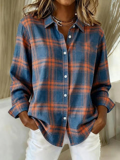 Chemise à carreaux bleus à manches longues boutonnée