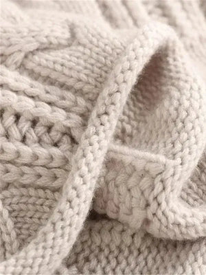 Bold Model-Design Pullover