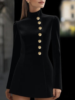 Robe courte élégante à col montant et simple boutonnage